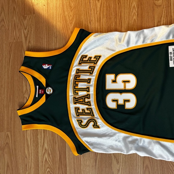 Kevin Durant Throwback - Picture 1 of 3